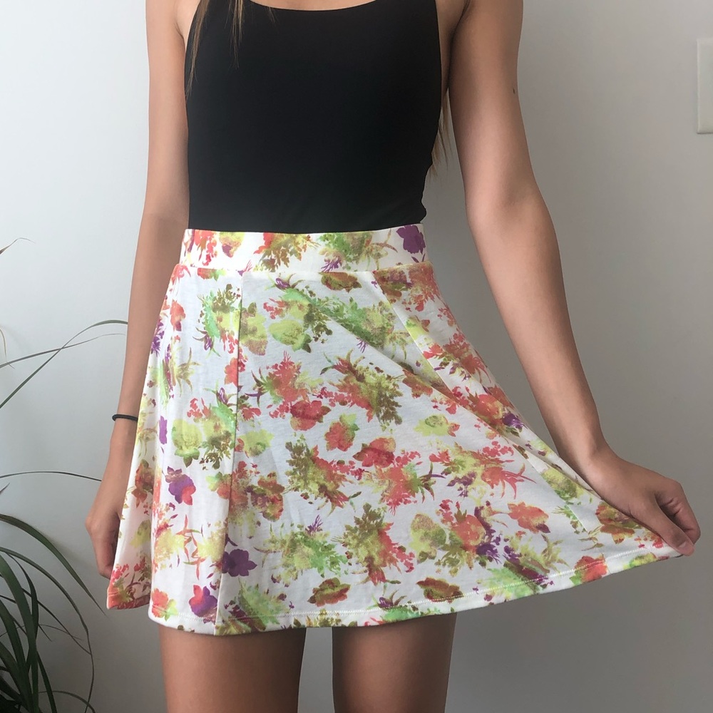 NWOT Summer Floral Skirt